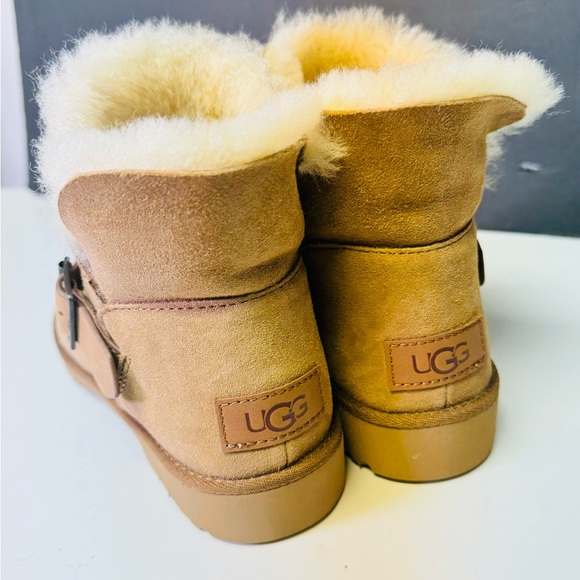 UGG ROMELY BUCKLE SHORT CHESTNUT SUEDE SHEEPSKIN WOMEN'S BOOTS SIZE US 5 NEW - Picture 5 of 7